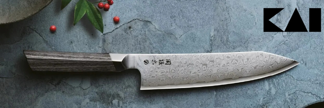 KAI Seki Magoroku Migaki Master Line Kochmesser – handpolierte Klinge, traditionelles japanisches Design, Messerworld Berlin