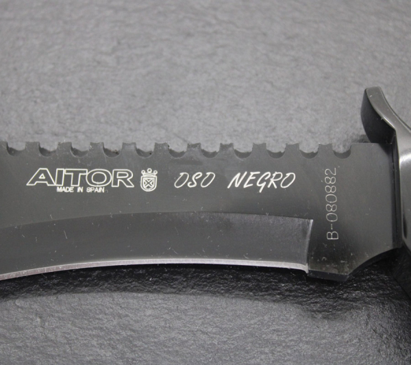 OSO-Negro-Saege_600x600.jpg
