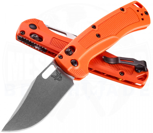 Benchmade Taggedout CPM-154 mit orangenen Griffschalen