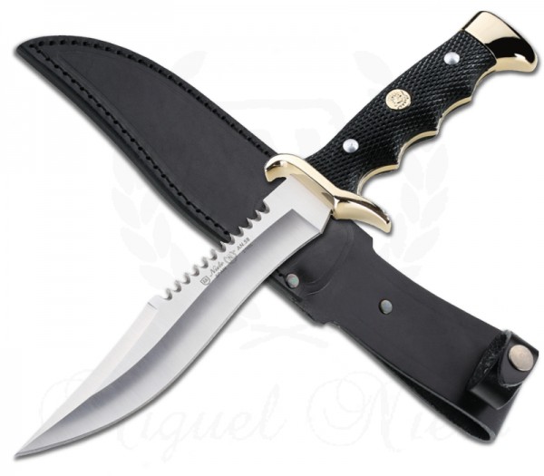 Nieto Gran Cazador with leather sheath